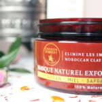 Masque exfoliant anti-âge à l’huile d’argan bio, safran, orange et miel – soin naturel pour peau éclatante et lissée